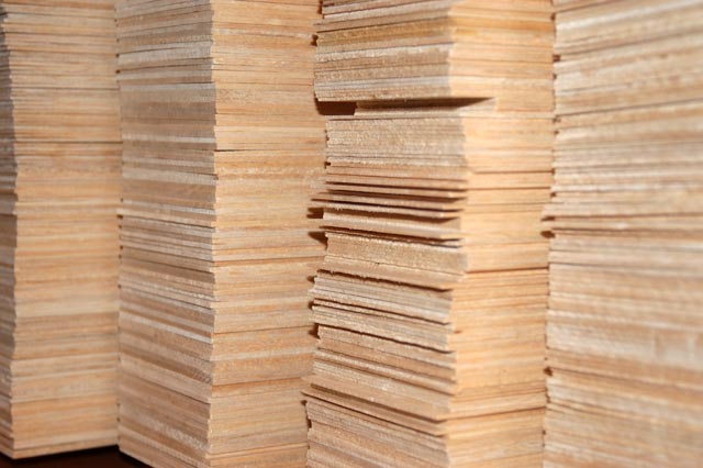 .Német Minőségi Balsafa lap 4,0 x 93 x 100 mm .Német Minőségi Balsafa lap 4,0 x 93 x 100 mm